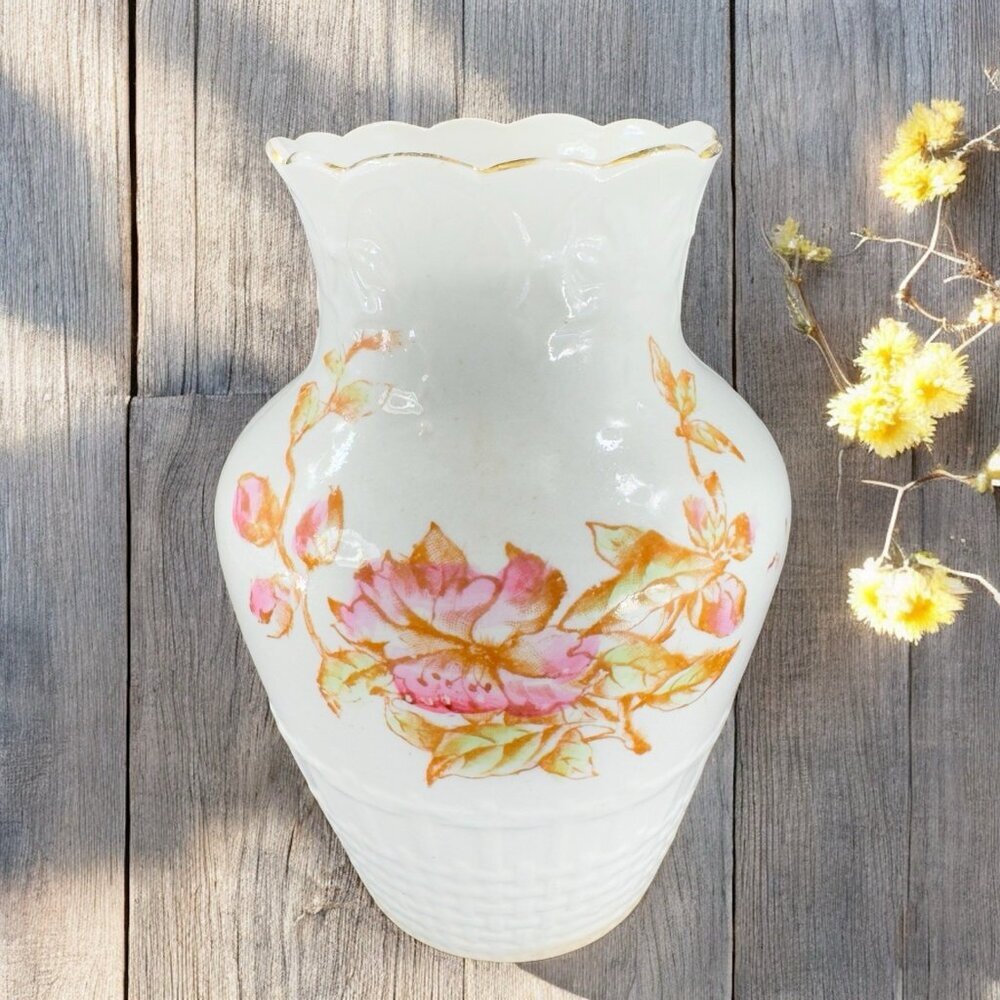 Antique Imperial Porcelain Warranted Vase Vessel‎ Painted Flower Pattern Vintage